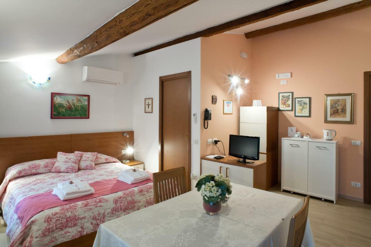 B&B La Casa Di Rosa Vago Exterior foto